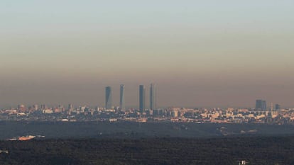 Nube de poluci&oacute;n sobre Madrid.