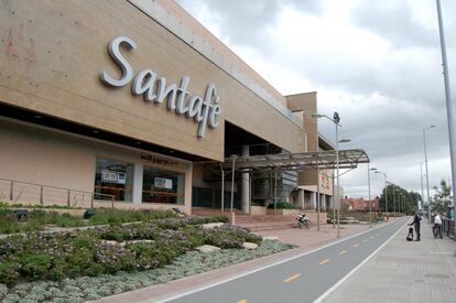 feminicidio en el centro comercial santafé, en bogota