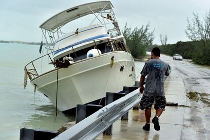 A su paso por Bahamas, Matthew ha provocado fuertes inundaciones, especialmente en la zona de Nassau.