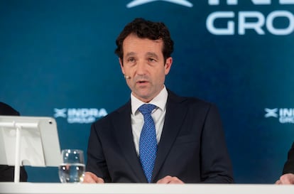 El consejero delegado de Indra, Ángel Escribano, durante una rueda de prensa en febrero de 2025.