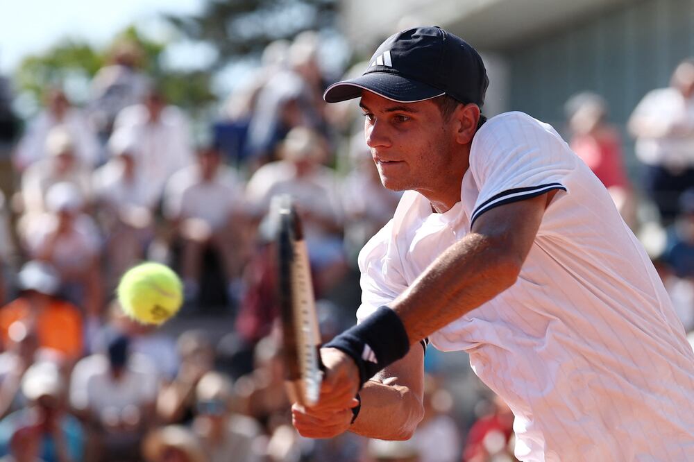 Rolland Garros Rafa Racket Roland Garros 2026: Rafa Jódar se sostiene en una complicada tarde ...
