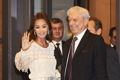 Cuando se hizo pública la relación entre Mario Vargas Llosa e Isabel Preysler, la prensa estadounidense la llamó ‘rompe hogares’.