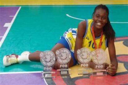 Iris Junio, la jugadora más joven de la historia de la liga