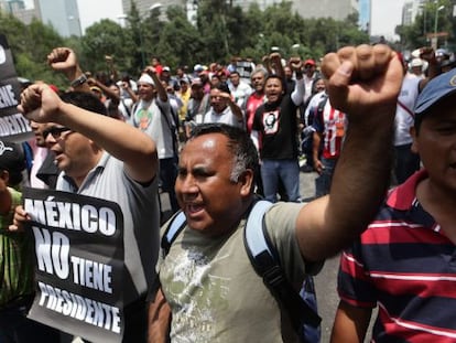 Teachers protest in Distrito Federal.