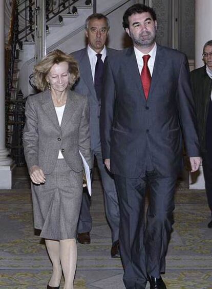 La ministra Elena Salgado y el vicepresidente Anxo Quintana, ayer en Madrid.