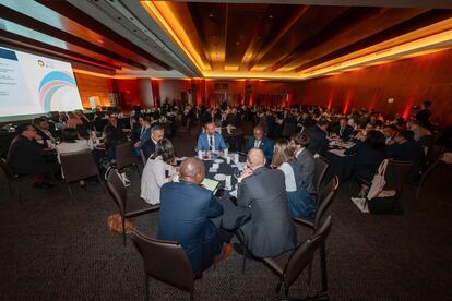 Una de las reuniones plenarias celebradas en Madrid por el foro internacional de los fondos soberanos, en el hotel Eurobulding.