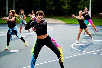 En una sesión de Zumba se queman de media 9,5 calorías por minuto.