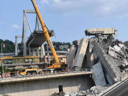 Restos del puente Morandi en G&eacute;nova. 