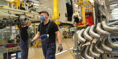 Imagen de trabajadores en una empresa.