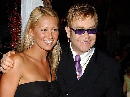 La tenista Anna Kournikova y el cantante Elton John