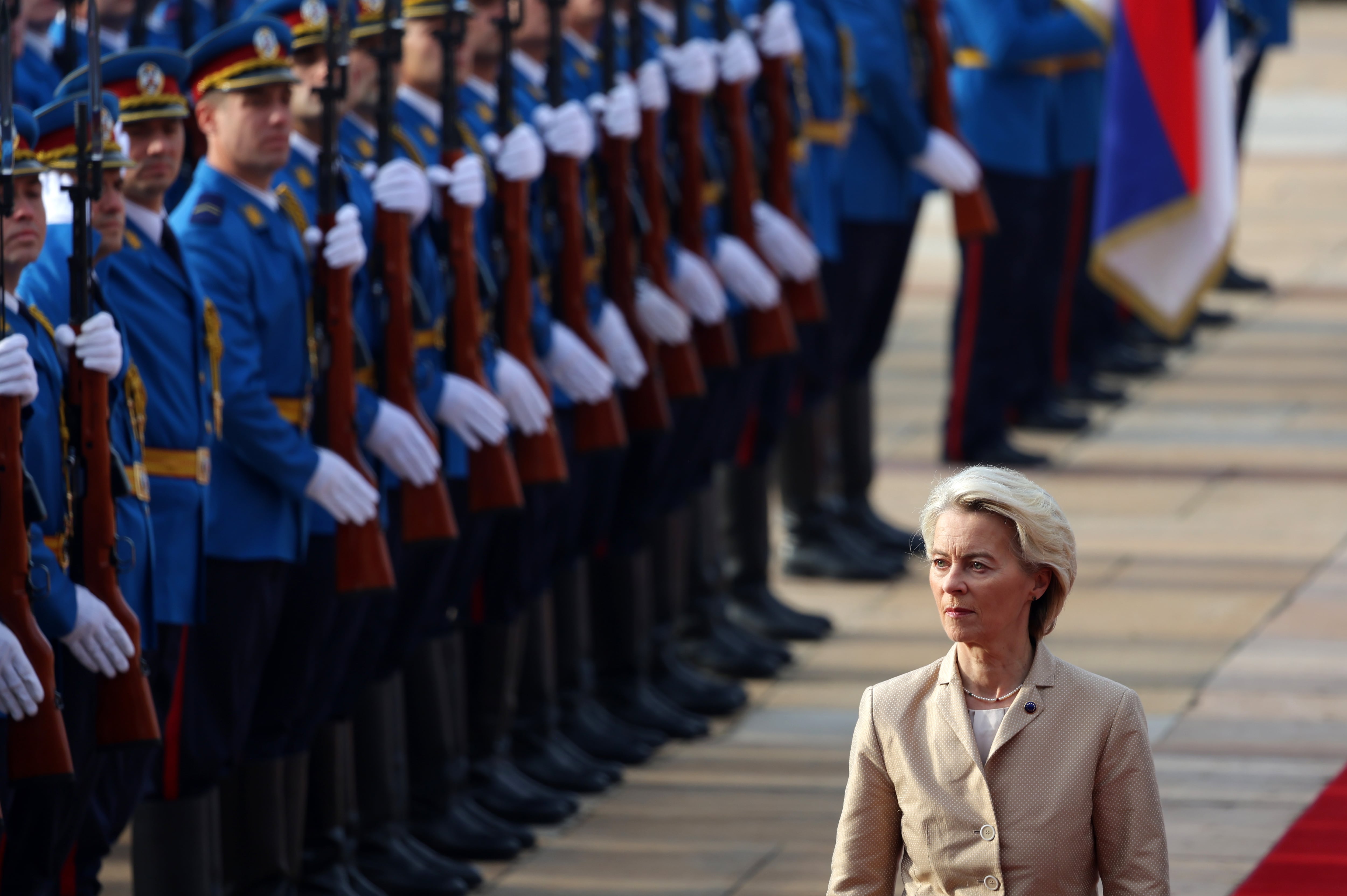 La presidenta de la Comisión Europea, Ursula von der Leyen, en una visita a Belgrado, la semana pasada.