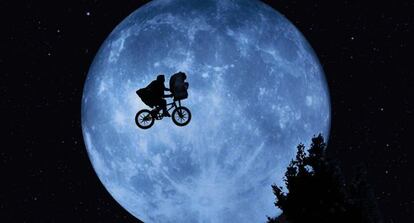 Foto promocional de &#039;E.T.&#039;, el cl&aacute;sico de Spielberg.