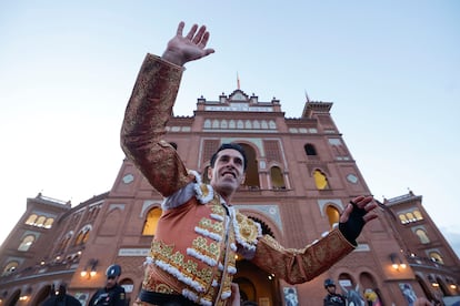 Alejandro Talavante, tras salir por la Puerta Grande de la plaza de Las Ventas.