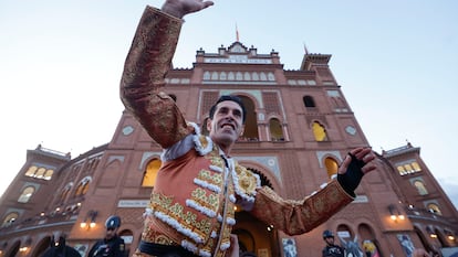 Alejandro Talavante, tras salir por la Puerta Grande de la plaza de Las Ventas.