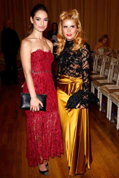 En el desfile de Marchesa para esta primavera-verano, la actriz llamó la atención por estar sentada en primera fila junto a la mismísima Anna Wintour. En la imagen, posando después del show junto a la actriz y cantante británica Paloma Faith.