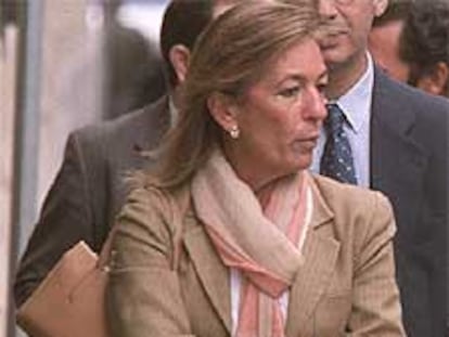 La juez Teresa Palacios, ayer, a la salida de la Audiencia.