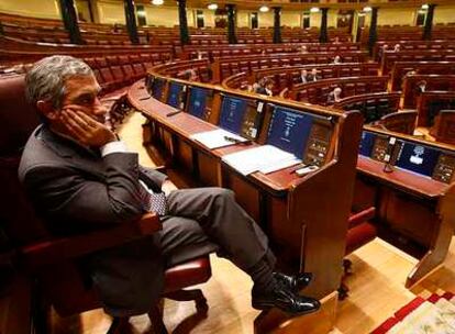 Gaspar Llamazares, coordinador general de IU, ayer en el Congreso de los Diputados.