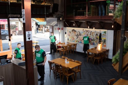 El bar Pasquim, en el barrio de Vila Madalena, la zona bohemia de São Paulo, a la hora del almuerzo.