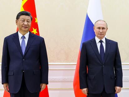 Los presidentes de China, Xi Jinping, (izquierda) y Rusia, Vladímir Putin, en la cumbre celebrada en Samarcanda (Uzbekistán) el 15 de septiembre.