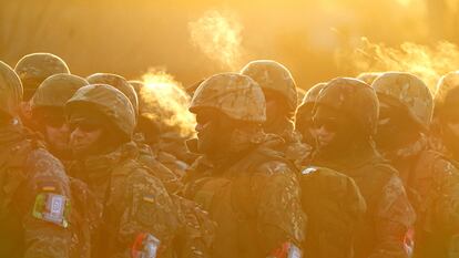 Soldados ucranios en un entrenamiento militar en Reino Unido, en 2023.