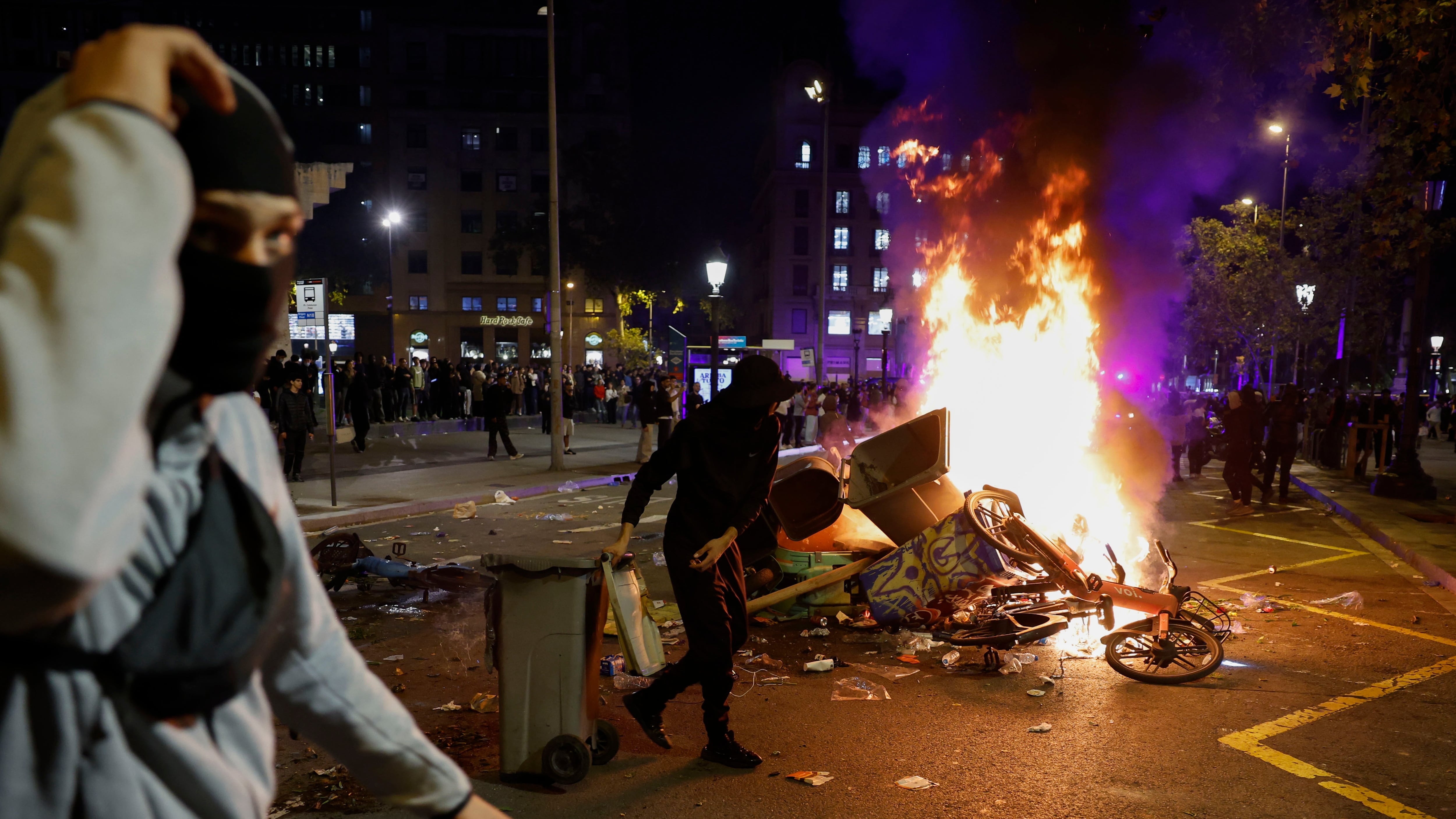 La red que convocó los disturbios de Barcelona tiene ramificaciones en 11 comunidades autónomas