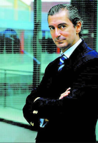 Santiago Quiroga, director de la feria tecnológica de Madrid, combate el fetiche de los metros cuadrados y defiende el vigor de SIMO.