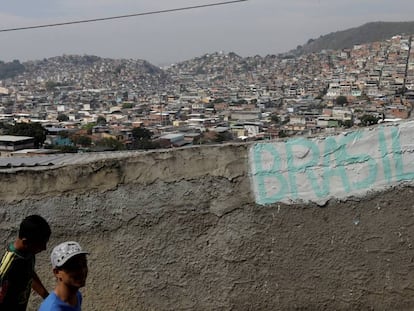 A favela da Chatuba, no Rio de Janeiro.