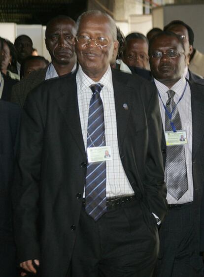 El presidente de la Comisión Electoral de Kenia, Samuel Kivuitu, en una fotografía de archivo.