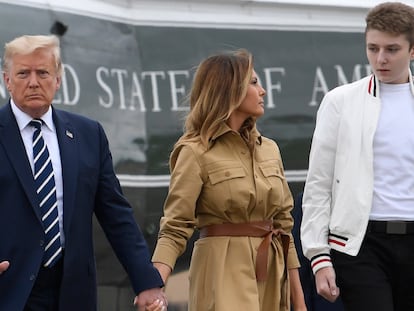 Donald Trump junto a Melania y su hijo Barron, en agosto pasado.
