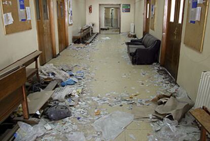 Estado en el que se encontraba ayer la clínica de la Concepción por la huelga que mantienen sus trabajadores de limpieza.