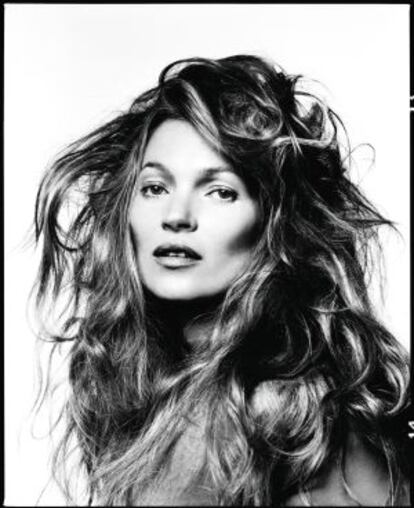 Kate Moss retratada por David Bailey.