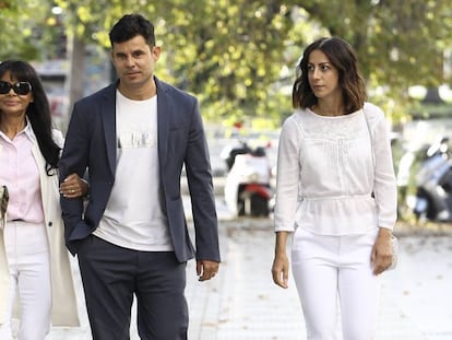 Javier Sánchez Santos llegando a los juzgados de Valencia.