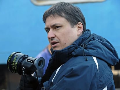 El realizador rumano Cristian Mungiu, en el rodaje de &#039;Beyond the hills&#039;.