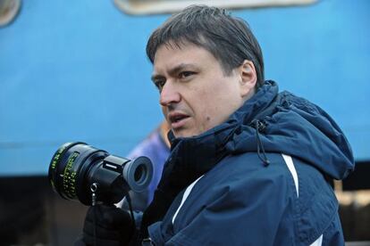 El realizador rumano Cristian Mungiu, en el rodaje de &#039;Beyond the hills&#039;.