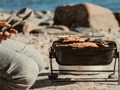 Ikea tiene la mejor barbacoa de carbón para este verano. GETTY IMAGES.