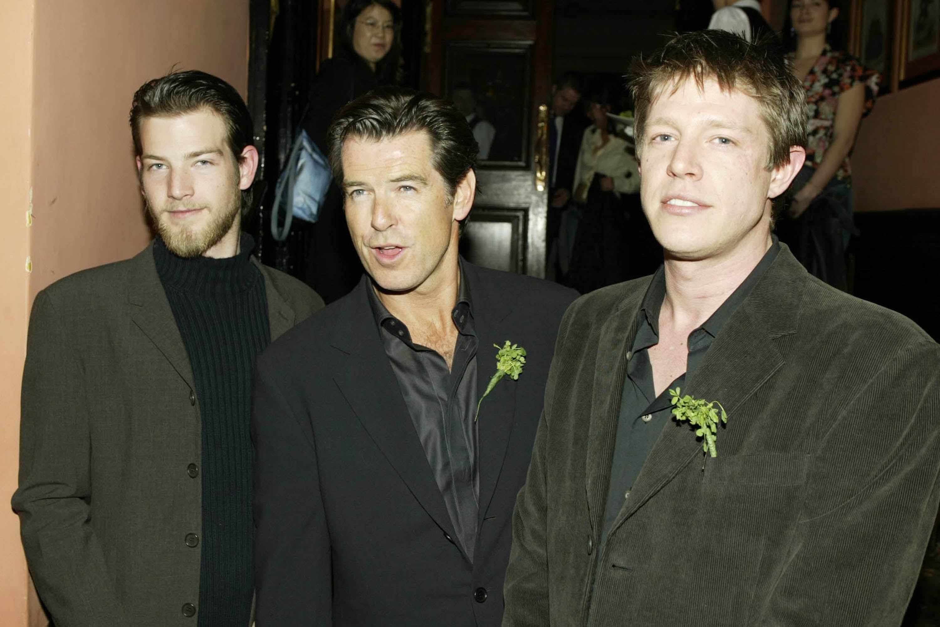 Pierce Brosnan se reconcilia con su hijo Christopher 20 años después de cortar lazos con él por su adicción a las drogas