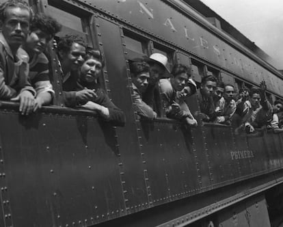 Cincuenta años después de la expulsión de los 'braceros' mexicanos, Estados Unidos tropieza en la misma piedra.