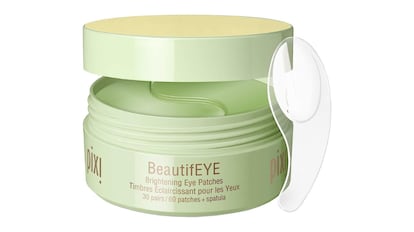 Estos parches de ojos Pixi revitalizan la mirada.