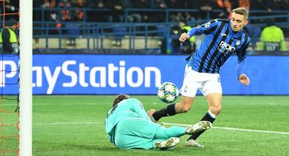 Castagne mete el 0-1 al Shakhtar.