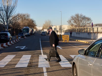 El comisario José Manuel Villarejo a su llegada a la Audiencia Nacional de San Fernando de Henares (Madrid), en febrero.