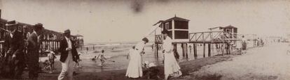 'En la playa de Viareggio' (provincia de Lucca), fotografía sin fechar tomada por Puccini.