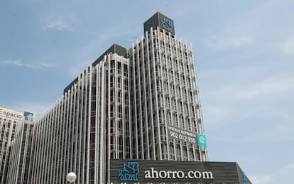 Sede de Ahorro Corporaci&oacute;n, en el Paseo de la Castella 89, en Madrid.