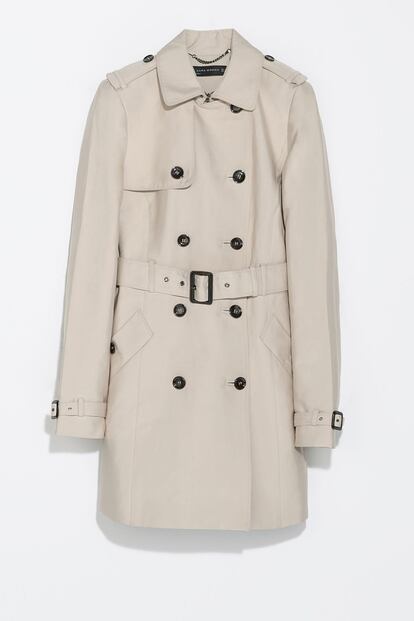 Gabardina de Zara (69,95 euros).