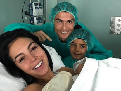 El pasado 12 de noviembre, Cristiano Ronaldo anunciaba la llegada al mundo de su cuarto hijo; el primero junto a Georgina Rodríguez