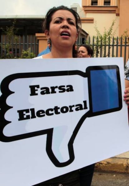 Opositores a Daniel Ortega protestan por la suspensión de políticos opositores