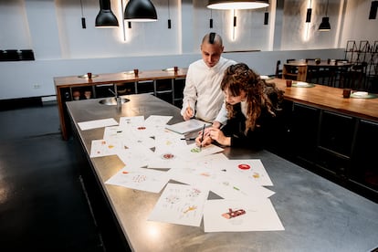Cristian Palacio y Sofía Sanz diseñan el menú de Gente Rara.