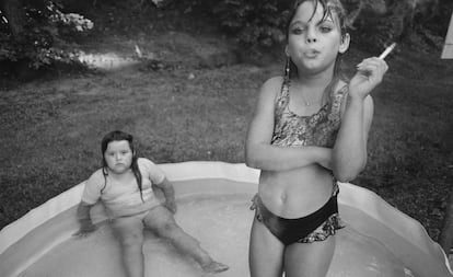 'Amanda i la seva cosina Amy', de Mary Ellen Mark, 1990, que es podrà veure a Fotocolectania.