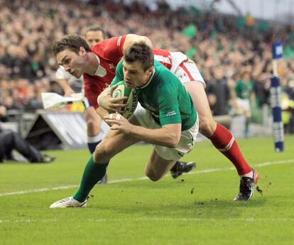 Gales gana a Irlanda en su campo