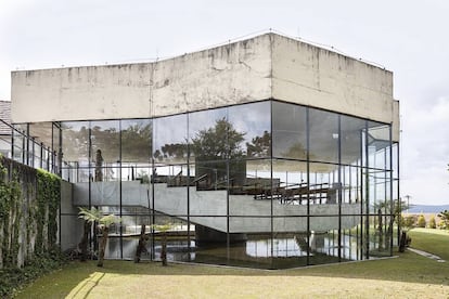 La capilla de San Pedro (1987) en Campos de Jordão.