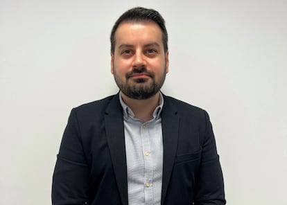 Jhasa lanza su nueva área de sector público frente a la cual estará Juan Carlos Sánchez. Antes de su incorporación a la compañía ha desempeñado varios cargos en Ineco, donde fue responsable de seguros durante más de seis años, y en Correos, donde lideró el área de seguros patrimoniales desde 2019. Es posgraduado en Gerencia de Riesgos por la Universidad de Barcelona y ha sido colaborador activo de la Asociación Española de Gerencia de Riesgos y Seguros.